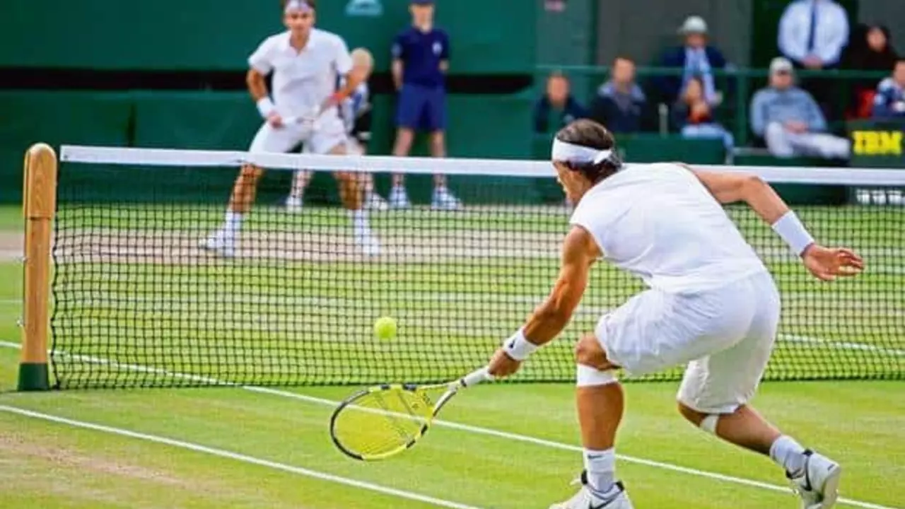 Jak strategia tenisowa zmienia się w zależności od wyniku?